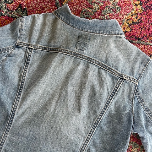 GAP | Women’s Light Blue Denim GAP Stretch Button Front Trucker Jacket Size M - Picture 13 of 16
